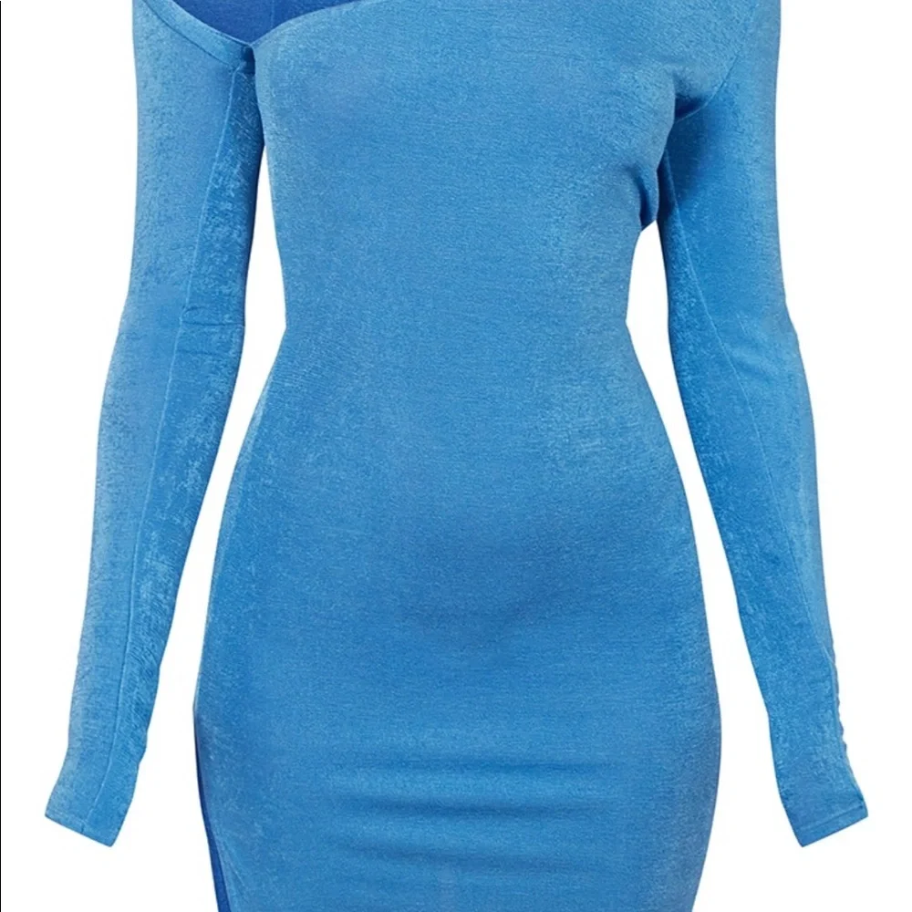 Baby Blue slightly off the shoulder BodyCon Dress💙 - Picture 3 of 6